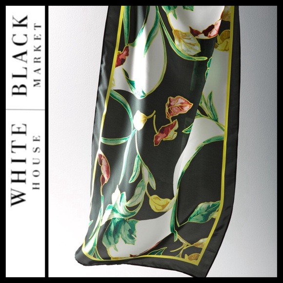 🔥SALE🔥NWT WHBM Silky Autumn Leaves Scarf - Picture 3 of 5